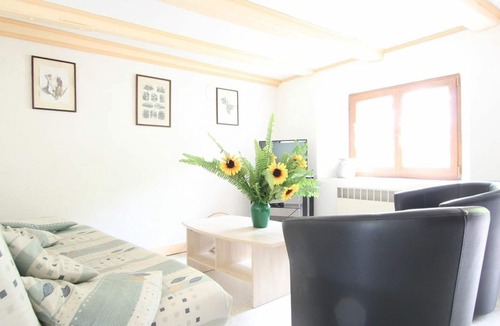 Alleyras Cottage | Riverside Cottage with Enclosed Garden, Near Outdoor Activities and Historical Sites in Alleyras