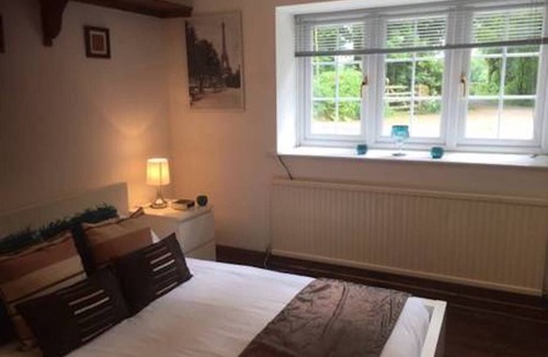 Penpont Cottage | Riverside cottage with Sauna and open fire