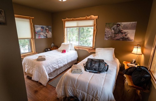 Northport Cabin | Riverside Custom Home - Black Bear Lodge