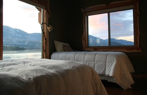 Northport Cabin | Riverside Custom Home - Black Bear Lodge