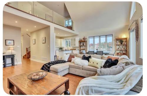Wasaga Beach House | Riverside Dreams
