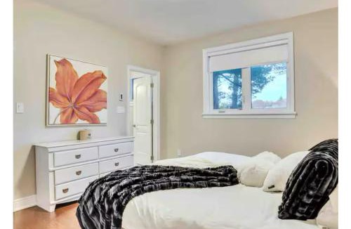 Wasaga Beach House | Riverside Dreams
