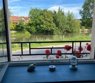 Longeville-en-Barrois Bed & Breakfast | Riverside