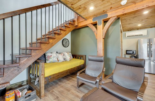 Ponce De Leon Apartment | Riverside Galena Hideaway w/Grills & Picnic Area