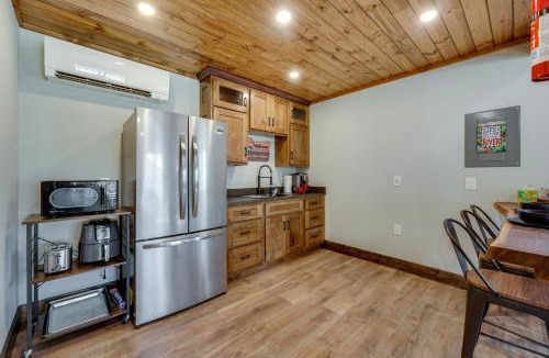 Ponce De Leon Apartment | Riverside Galena Hideaway w/Grills & Picnic Area
