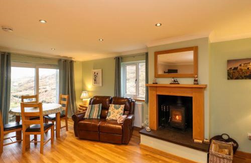 Finsbay House | Riverside