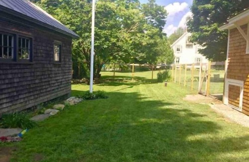 Woodstock House | Riverside Getaway! Minutes to Downtown Woodstock