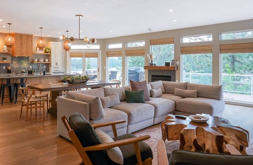 Post Falls House | Riverside Harbor House | Luxury Riverfront | Dock & Fire Pit