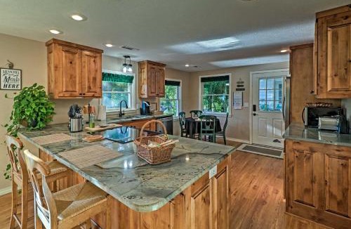 Mountain Home House | 'Riverside Hide-A-Way' w/Patio, BBQ, Fishing Pier