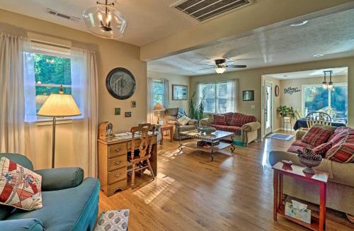 Mountain Home House | 'Riverside Hide-A-Way' w/Patio, BBQ, Fishing Pier