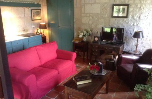 Cinais House | Riverside Hideaway in Cinais