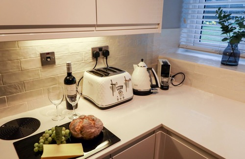 Newby Bridge Cottage | Riverside Hideaway