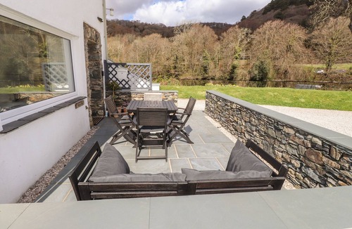 Newby Bridge Cottage | Riverside Hideaway