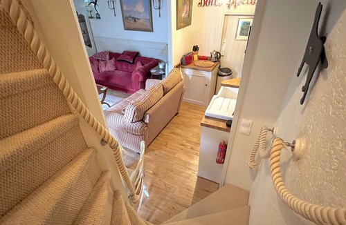Lanvallay House | Riverside Holiday Cottage Dinan Port | Pet-Friendly | 2BR | La Petite Madeleine