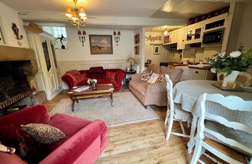 Lanvallay House | Riverside Holiday Cottage Dinan Port | Pet-Friendly | 2BR | La Petite Madeleine