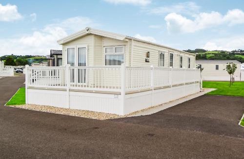 Bleadon Resort | Riverside Holiday Village