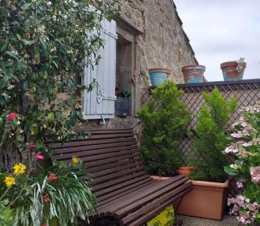 Trebes Bed & Breakfast | Riverside Home Cottage