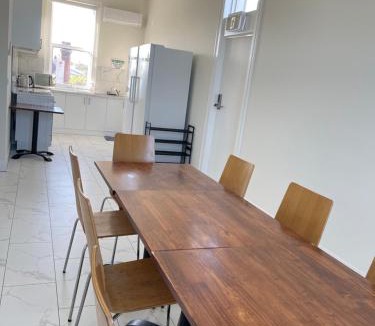 Cobram East Apartment | Riverside Hotel