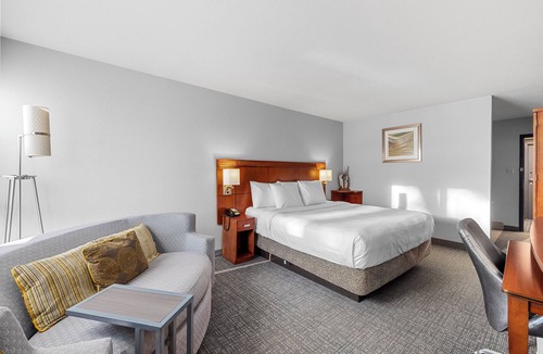 Casper Hotel | Riverside Hotel & Conference Center