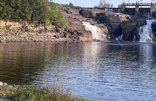 Lyons Falls Apartment | Riverside House