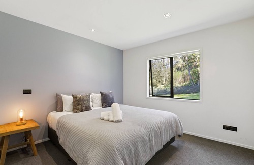 Rangatira Park House | Riverside in gated community