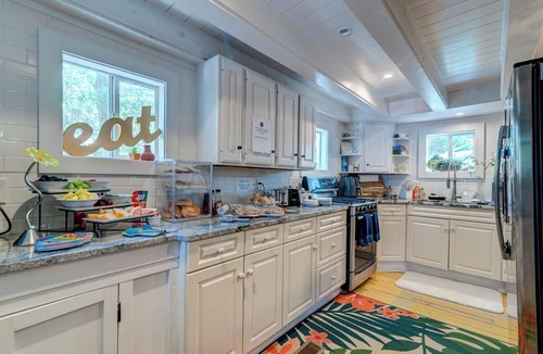 Folly Beach House | Riverside Inn and Cottages