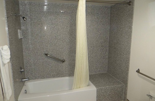 La Sierra Hotel | Riverside Inn & Suites