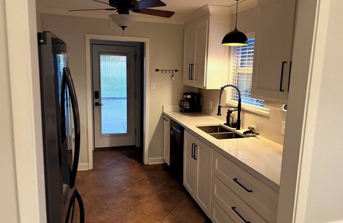 Fluker House | Riverside Lane Retreat