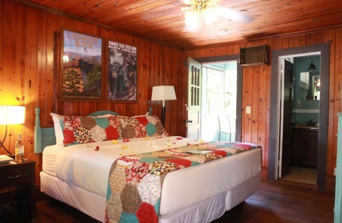 Chimney Rock Hotel | Riverside Lodge at Chimney Rock