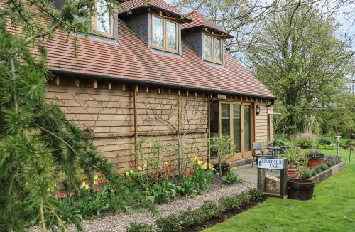 Cuckney House | Riverside Lodge