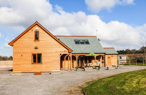 Old Cleeve House | Riverside Lodge