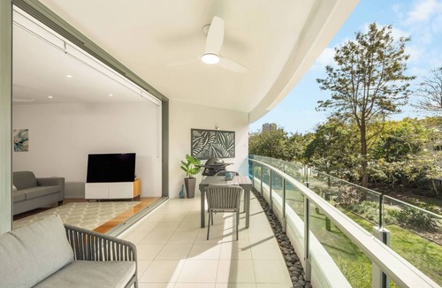 West End Apartment | Riverside Lux 2Bed/2Bath Parking