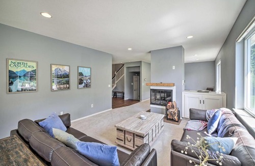 North Bend House | Riverside North Bend Oasis Stunning Mountain View