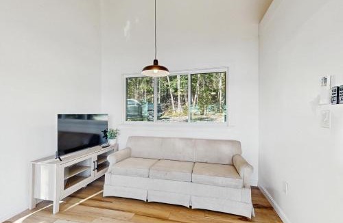 Sandy Point House | Riverside on Penobscot