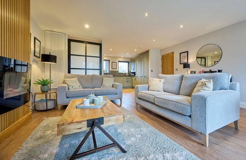 Keswick Cottage | Riverside Park 3