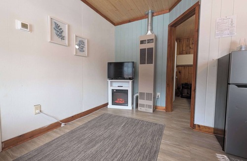 Park Rapids Cabin | Riverside Point Resort #4 | 1 Bed, 1 Bath