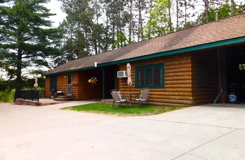 Park Rapids Cabin | Riverside Point Resort #6 | 2 Bed, 1 Bath