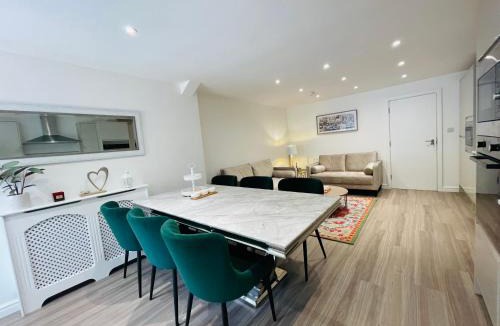 Island Gardens House | Riverside Premium En suite Double Room E14