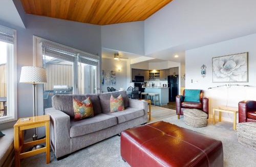 Redmond House | Riverside R&R