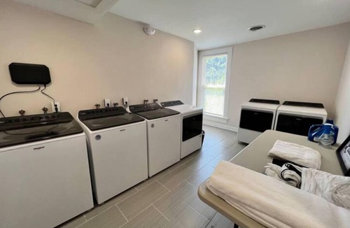 Fries Apartment | Riverside Refuge at The Washington Inn