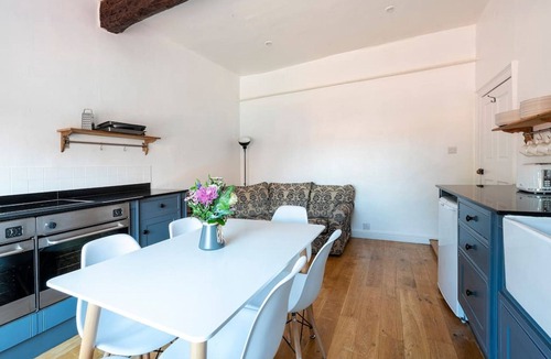 Ollerton House | Riverside Rest - quirky split-level 3-bed cottage