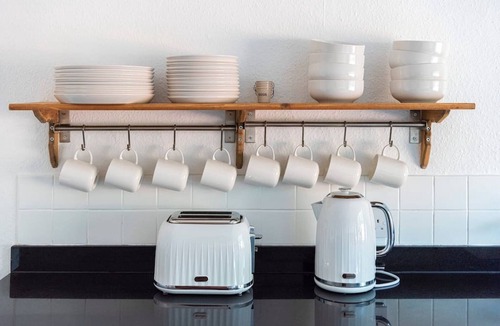 Ollerton House | Riverside Rest - quirky split-level 3-bed cottage