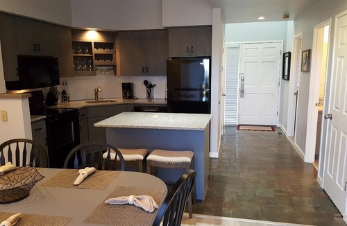 Redmond House | Riverside Rest & Relaxation