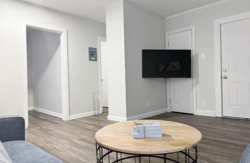 Evansville Apartment | Riverside Retreat Apartments