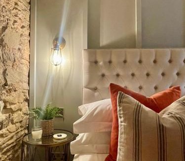 Tuckenhay House | Riverside Retreat