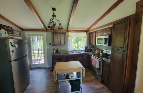 Villa Ridge House | Riverside retreat - peaceful 3 bedroom house with beach on Bourbeuse River