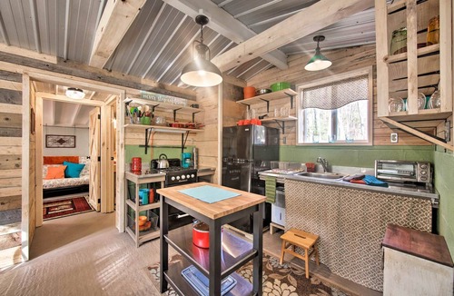 Dauphin Cabin | Riverside Retreat @ Stoney Creek