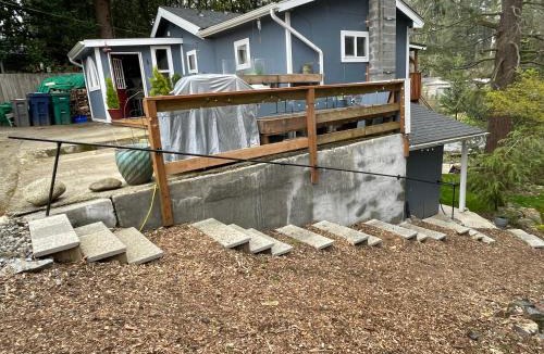 May Creek Apartment | Riverside Retreat