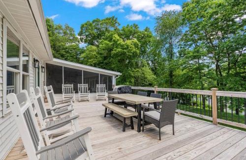Mattawana House | Riverside Retreat