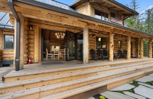 Marmot House | Riverside Retreat